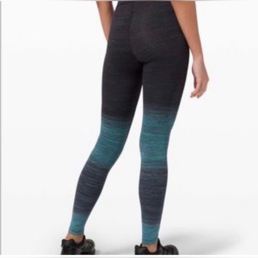 Lululemon lab Varsa Tight 28" 
Aurora Glow Jacquard Black True Navy size 8